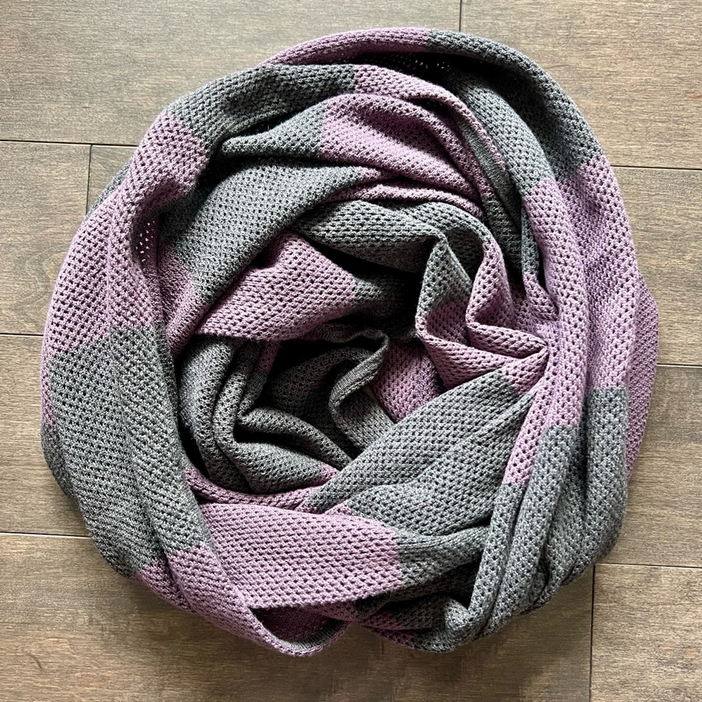 Lululemon Purple and Gray Knit Infinity Scarf